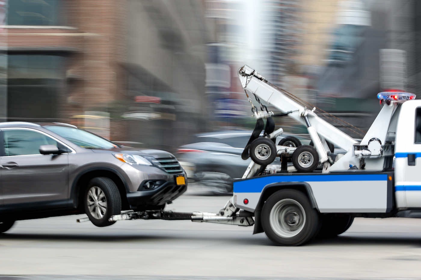 wheel lift tow truck iamge